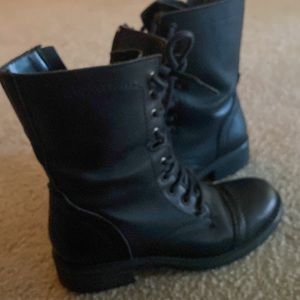 Black boots combination of leather and synthetic sole. Marco Moreo Made in Italy